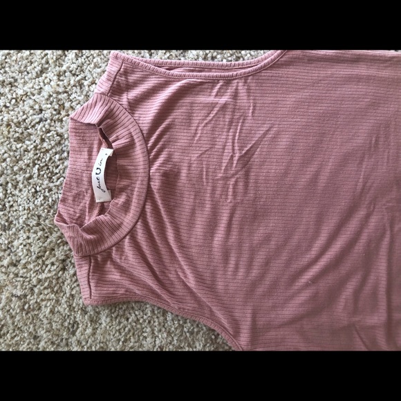 Baby pink bodysuit - Picture 3 of 3